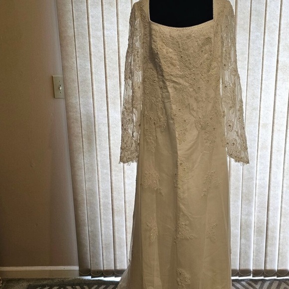 Venus White Beaded Wedding Dress 16/18 - Picture 1 of 4